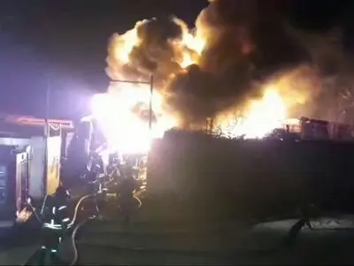 حریق انبار کارگاه خصوصی در کرج به موقع مهار شد