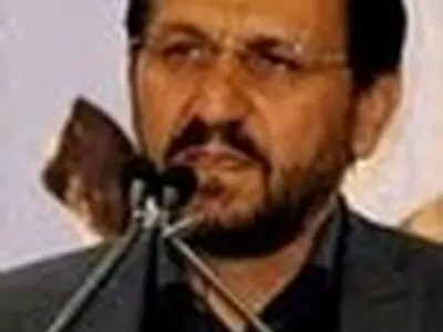 تعامل مسئولان و کارگران نباید به عدم اطمینان منجر شود