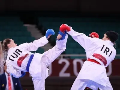 گزارش تصویری از تقابل سارا بهمنیار با حریف ترک