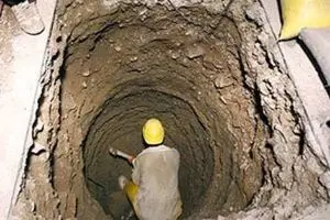 مرگ یک کارگر مقنی در کرمان/ خروج پیکر بیجان در عملیات یک ساعته