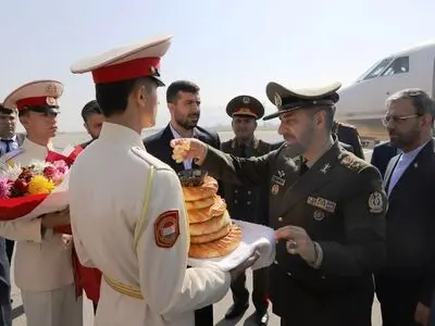 وزیر دفاع به تاجیکستان سفر کرد