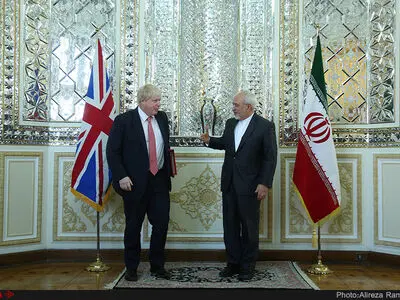 پاسخ ظریف به بوریس جانسون درباره پرونده نازنین زاغری/ در ایران تفکیک قوا وجود دارد