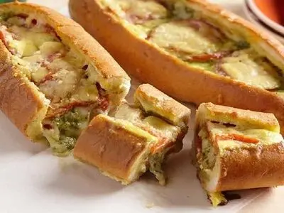 طرز تهیه باگت شکم‌پر؛ غذایی خوشمزه با روش پختی سریع و آسان