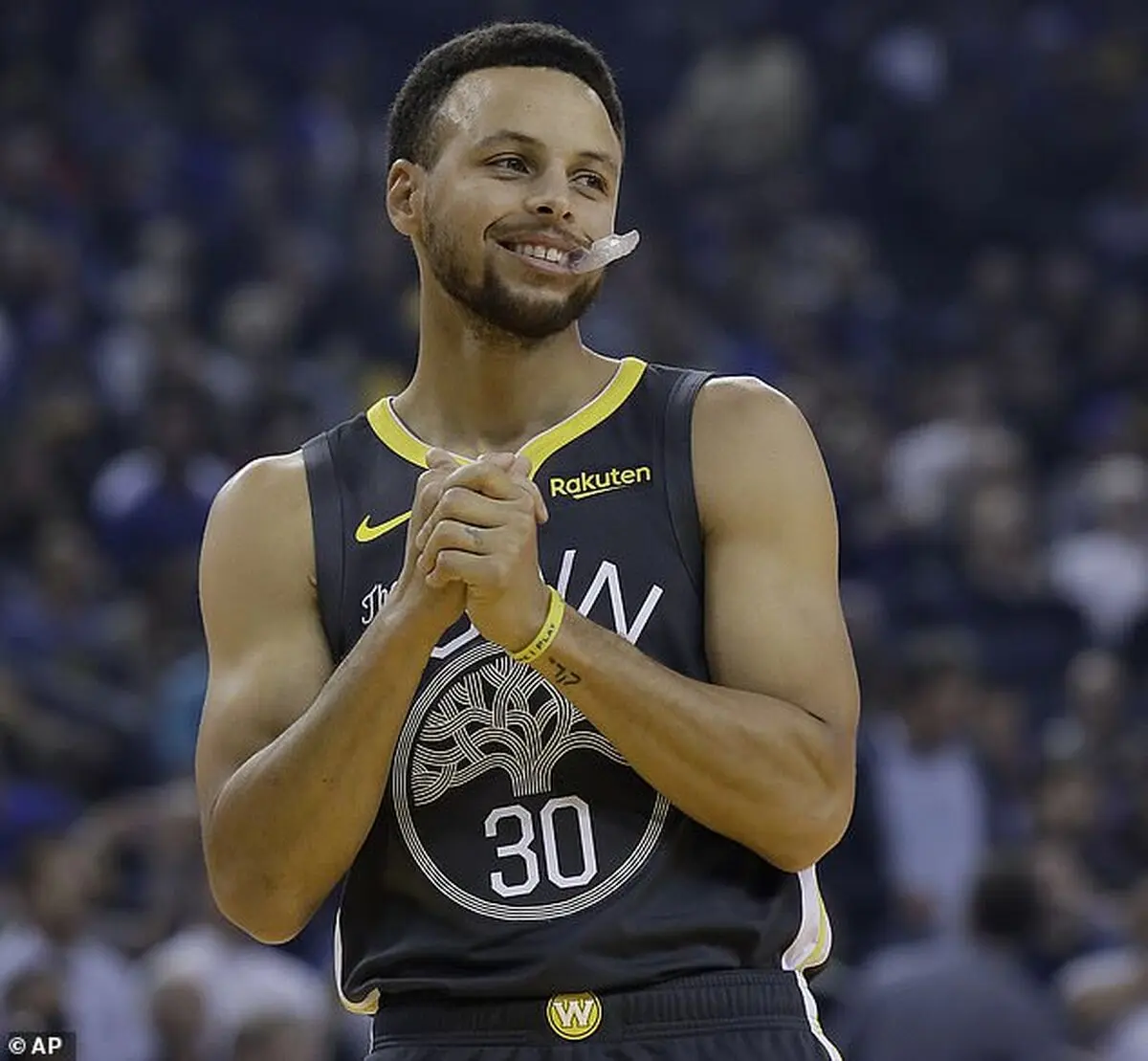 ماجرای درخواست از ستاره NBA و هدیه ویژه به طرفدار گلدن استیت