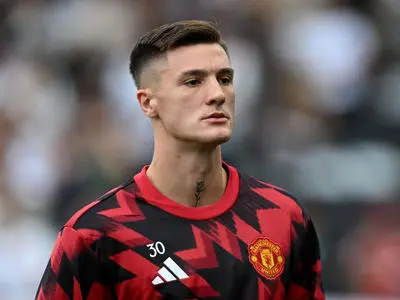 ​آموریم در آستانه تغییر سیستم: آیا منچستریونایتد از ۳-۴-۲-۱ عبور می‌کند؟