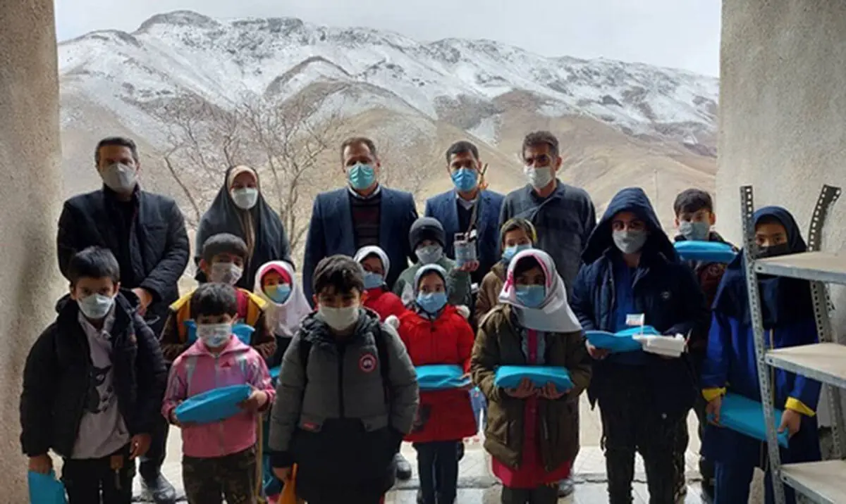 دانش‌آموزی در سانحه آتش گرفتن بخاری مدرسه روستای کرم بست، آسیب ندیده است