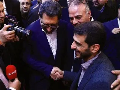 بازدید وزیر صمت از سالن فولاد مبارکه در بیست‌ویکمین نمایشگاه بین‌المللی ایران متافو