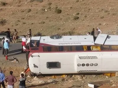 چی می‌شد غصه یک لحظه ما رو تنها بگذاره...
