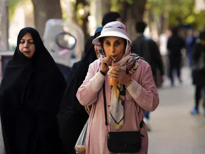 آغاز اکران آنلاین «عامه پسند» از ۲۵ اردیبهشت