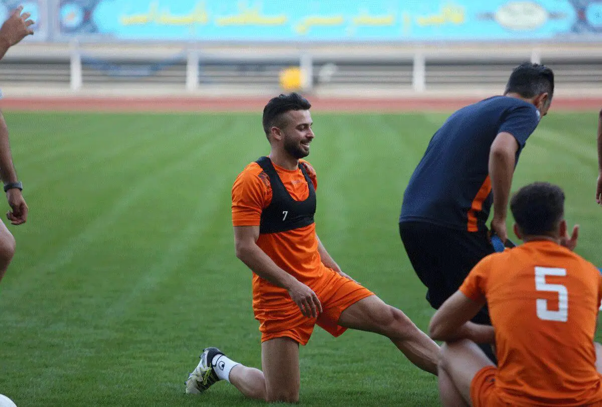 آمار عجیب سروش رفیعی؛ 5 مربی در 18 ماه