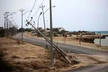 خاموشی در بخش مرکزی گچساران به دلیل سقوط پایه‌ها و ترانس‌های برق