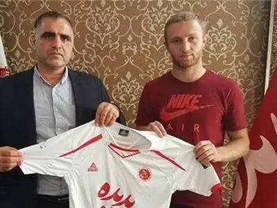 ویدئو: مراسم معارفه بازیکن سابق پدیده بعد از پیوستن به کادیز اسپانیا 