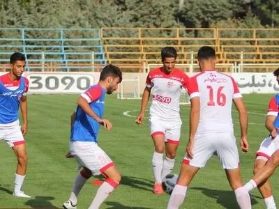 گزارش تصویری/ آغاز مجدد تمرینات تراکتورسازی در حضور هواداران