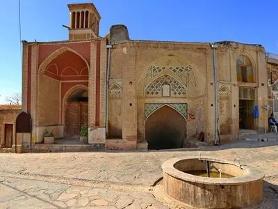 بافت تاریخی شهر نراق تعیین حریم شد/ ثروت‌ها را به حسرت‌ تبدیل نکنیم/ صیانت از آثار تاریخی با تعیین حریم امکان پذیر می‌شود