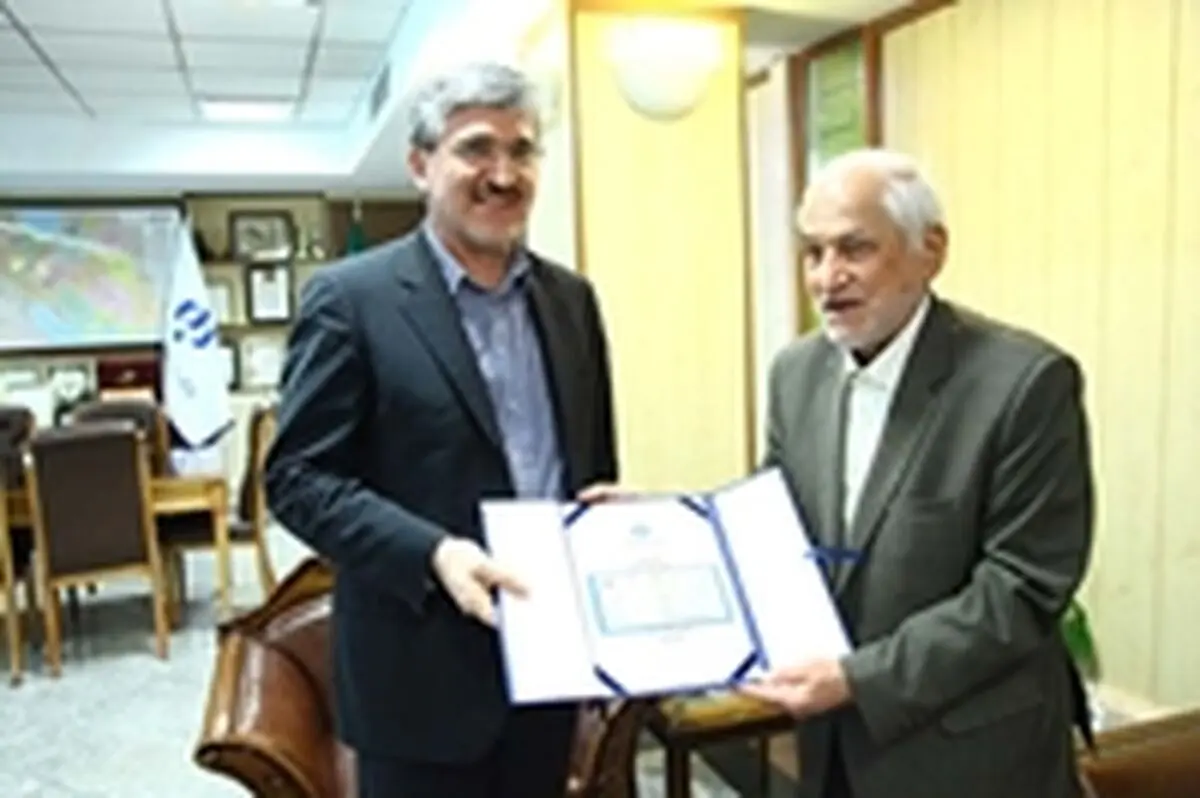 مساعدت مالی 500 میلیون ریالی بانک رفاه به ستاد آزادسازی زندانیان نیازمند
