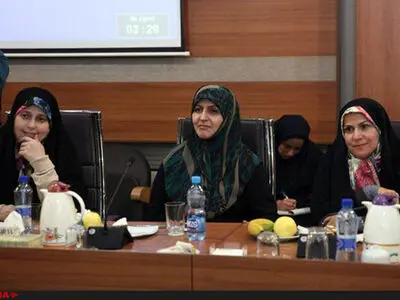 بانوان کمیسیون فرهنگی روز خبرنگار را به اصحاب رسانه تبریک گفتند