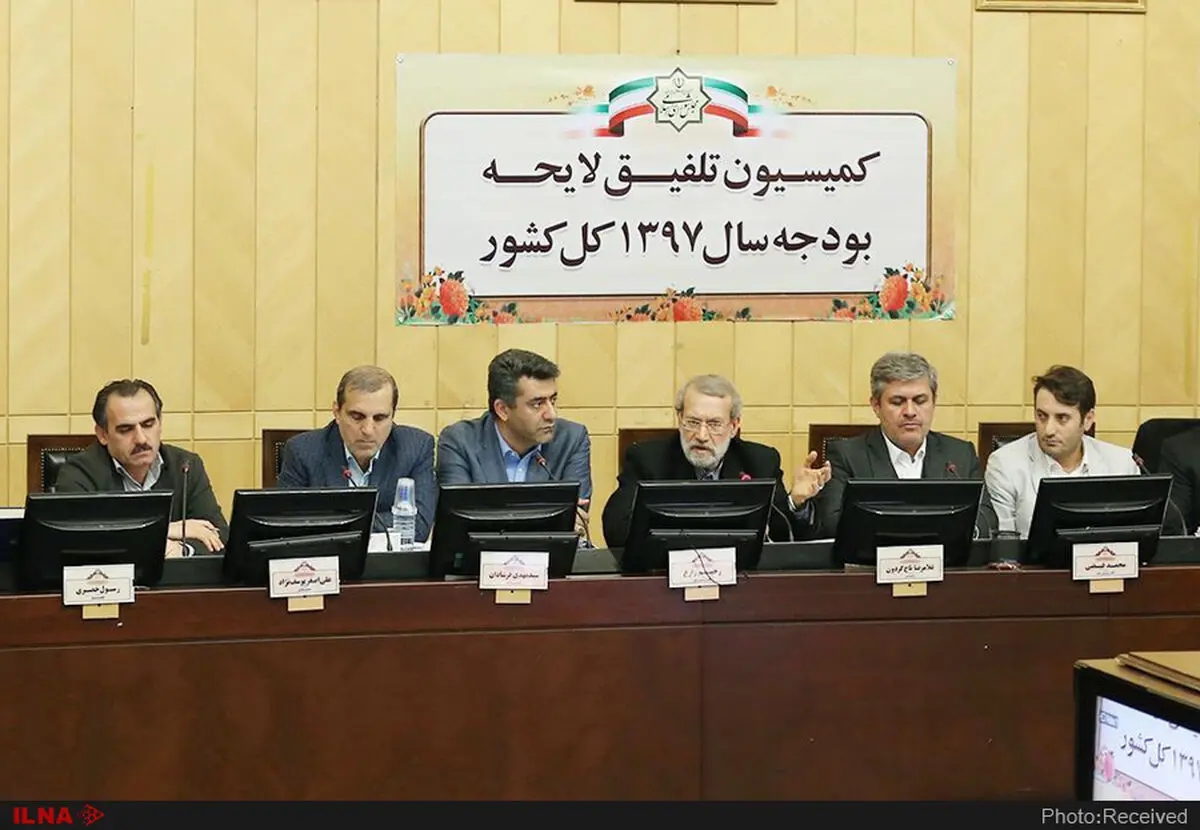هیچ یک از افراد کابینه‌های بعد از انقلاب دزد یا فاسد نبوده‌اند/توهین به رهبری بسیار ناصواب بود
