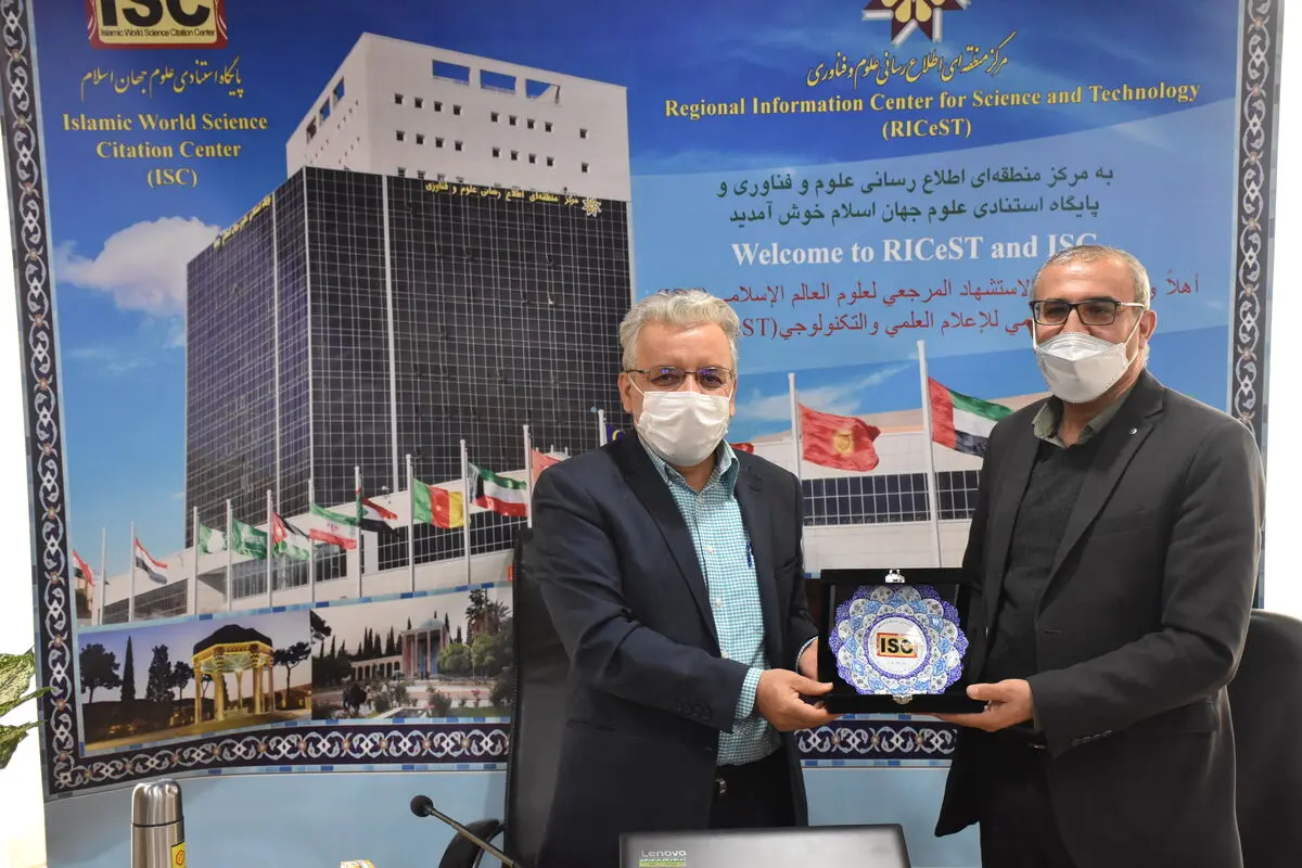امضای تفاهم نامه همکاری علمی میان موسسه استنادی علوم و پایش علم و فناوری و موسسه آموزش عالی زند شیراز  