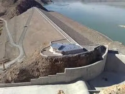 معوقات مزدی کارگران سد «گلال»/ مشکل از پیمانکار است یا کارفرمای اصلی؟
