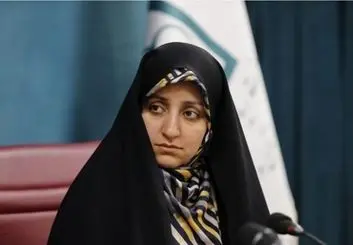 مبدا پیامک‌های ارسالی تذکر حجاب هنوز نامعلوم است/ در تلاشیم دریابیم پیامک‌ها با چه هدفی و ذیل کدام قانون ارسال می‌شود؟/ «نحوه پوشش پرسنل بیمارستان» جایگزین «آموزش نحوه مواجهه با زنانِ خشونت دیده» شد!