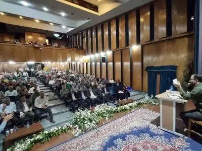 دولت و مجلس باید مطالبات کامیون‌داران را پیگیری کنند/ دولت در مدت زمان قانونی وزیر اقتصاد را معرفی کند