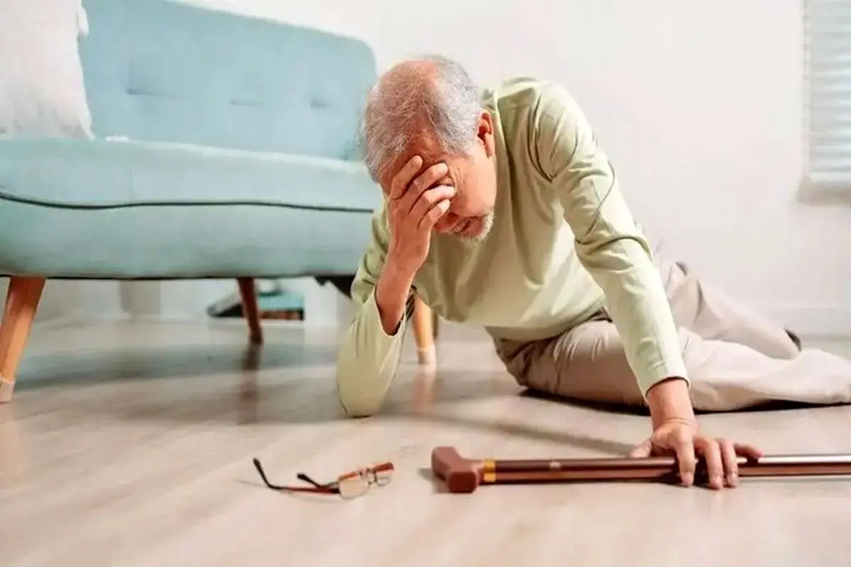 چرا سالمندان‌ بیشتر زمین می‌خورند؟