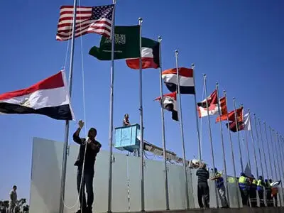 چشم‌ها به شرم‌الشیخ دوخته شده است/ فرجی‌راد: باید سعی می‌کردیم در سطح پایین‌تری در اجلاس شرکت کنیم