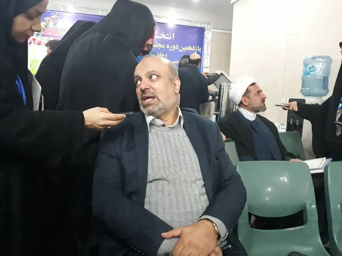 جمعی از نمایندگان ادوار مختلف در انتخابات مجلس یازدهم ثبت‌نام کردند