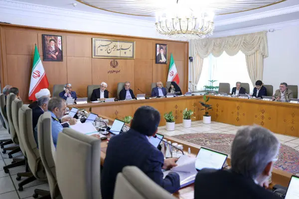 دستور پزشکیان برای تسهیل و رفع مشکلات سرمایه‌گذاران و تولیدکنندگان برق