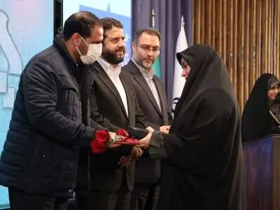 نقش معلمان در تدوین و تبیین انتخابات بی‌بدیل است