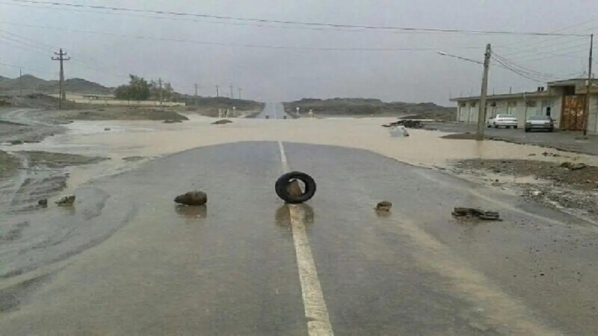 راه ارتباطی ۲۲ روستای بخش پاپی خرم آباد مسدود شد 