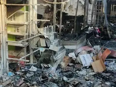 آتش‌سوزی گسترده در بازارچه اصغری مهاباد / ۴ نفر مجروح شدند / ۵۰ باب مغازه در آتش سوخت