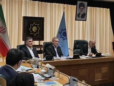 وضعیت ذخایر ارز و طلای کشور خوب است/کاهش نرخ رشد نقدینگی به ۲۷.۴ درصد