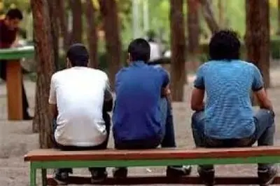 تعقیب سایه به سایه مقرری‌بگیران بیکاری/ چرا جلوی اختلاس‌های کلان را نمی‌گیرند؟! 