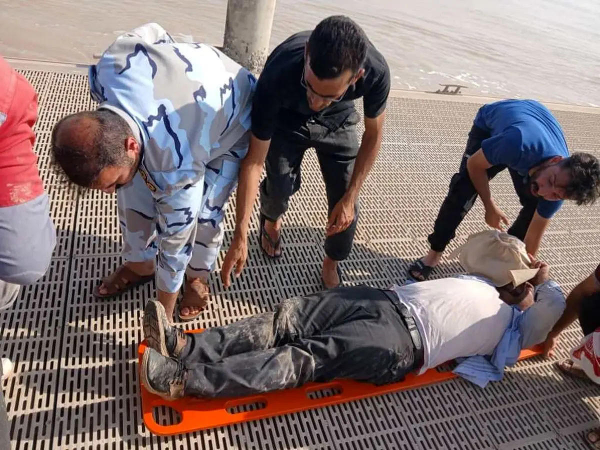 نجات جان ۹ مهندس و کارگر گرفتار در باتلاق توسط مرزبانان