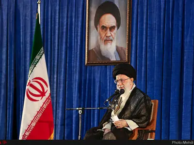 دیدار جمعی از مسئولان نظام و سفرای کشورهای اسلامی با رهبر انقلاب