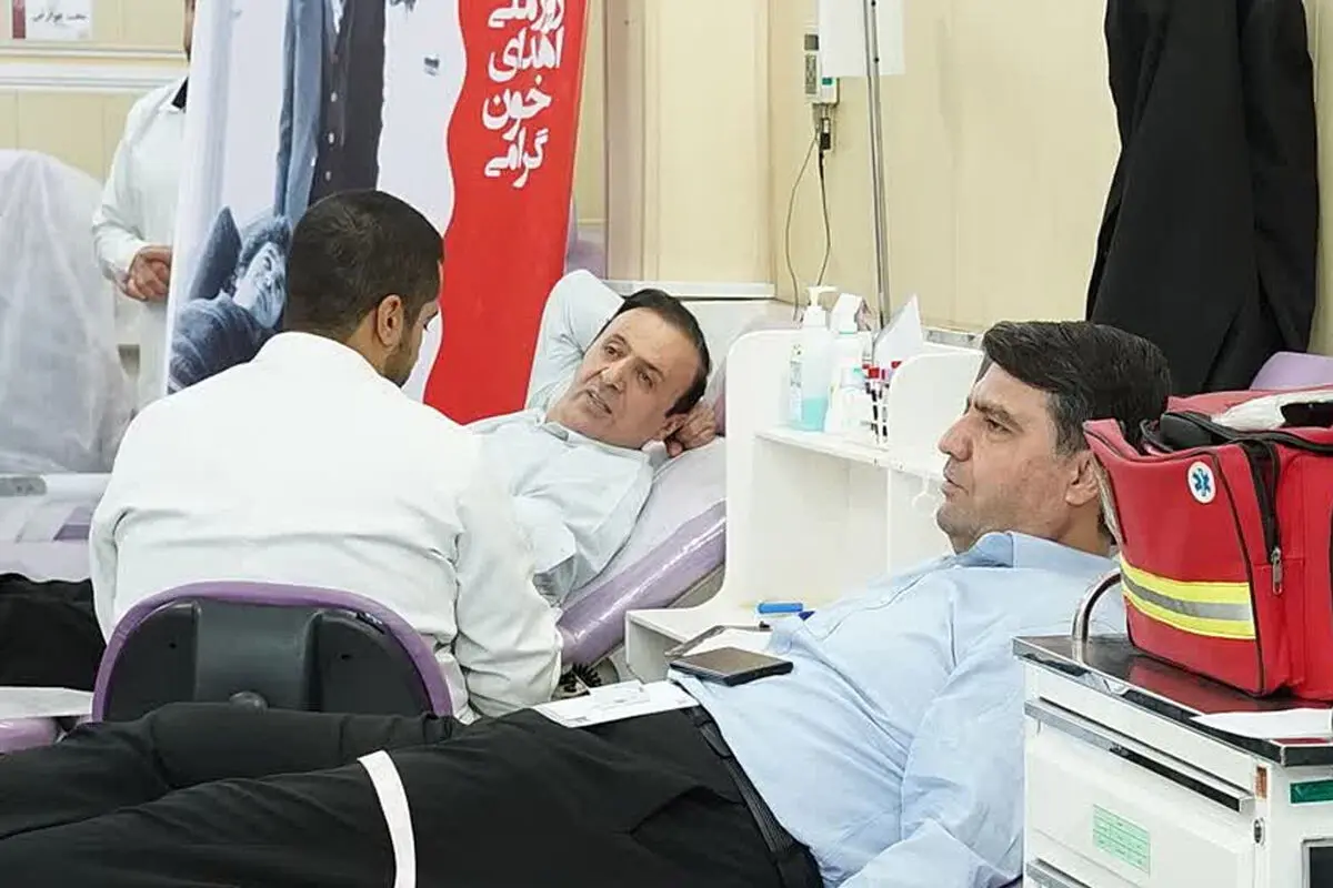 استاندار قزوین با اهدای خون، مردم را به مشارکت در نجات جان بیماران دعوت کرد