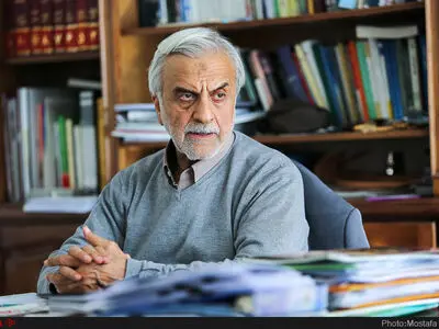 صحبت‌های جلیلی درباره مناظره با روحانی فرار از رویارویی است/ کسی که حرف حساب داشته باشد، حرفش را می‌زند