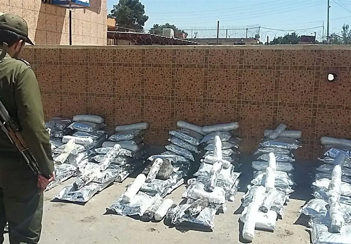 شناسایی بارانداز مواد مخدر در شهرستان حاجی آباد / کشف ۲۰۰ کیلو گرم تریاک از سوداگران مرگ