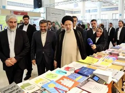 رئیس جمهور از نمایشگاه کتاب بازدید کرد