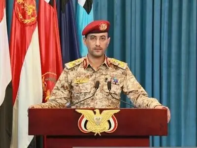 القوات المسلحة اليمنية: استهدفنا مطار اللد في منطقة يافا المحتلة بصاروخ باليستي فرط صوتي
