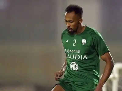 اقدام الاهلی برای تمدید قرارداد مدافع تیم ملی عربستان
