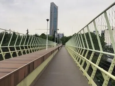 حفاظ‌بندی پل اتصال بوستان‌ آب و آتش به بوستان جنگلی طالقانی