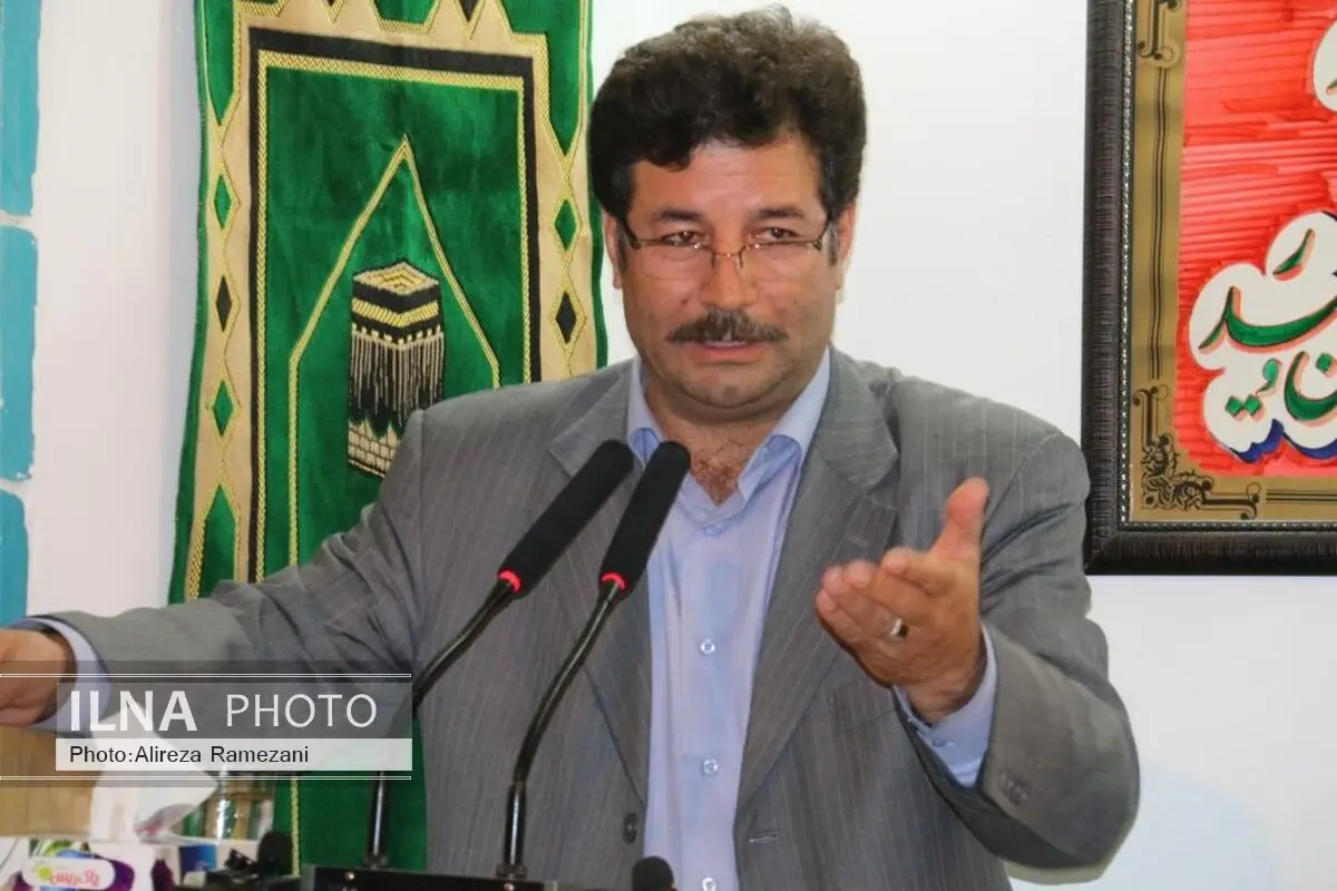 نازک‌کاری، گلیم و فرش برند کردستان هستند