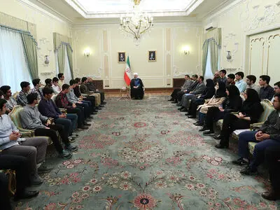 جذب نخبگان هزینه اداره کشور را کاهش می‌دهد