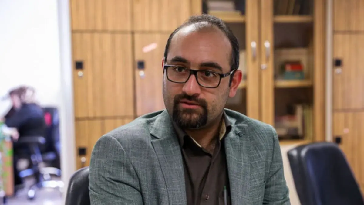 تذکر به شهرداری درباره وضعیت نابسامان پله برقی و آسانسور ایستگاه شادمان