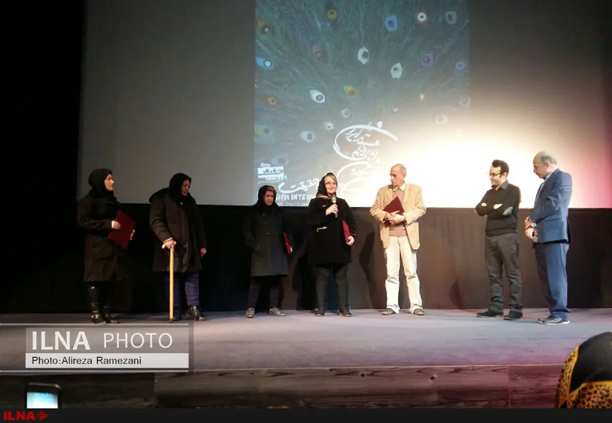 مستند زنانگی امروز دو نمایش عمومی دارد