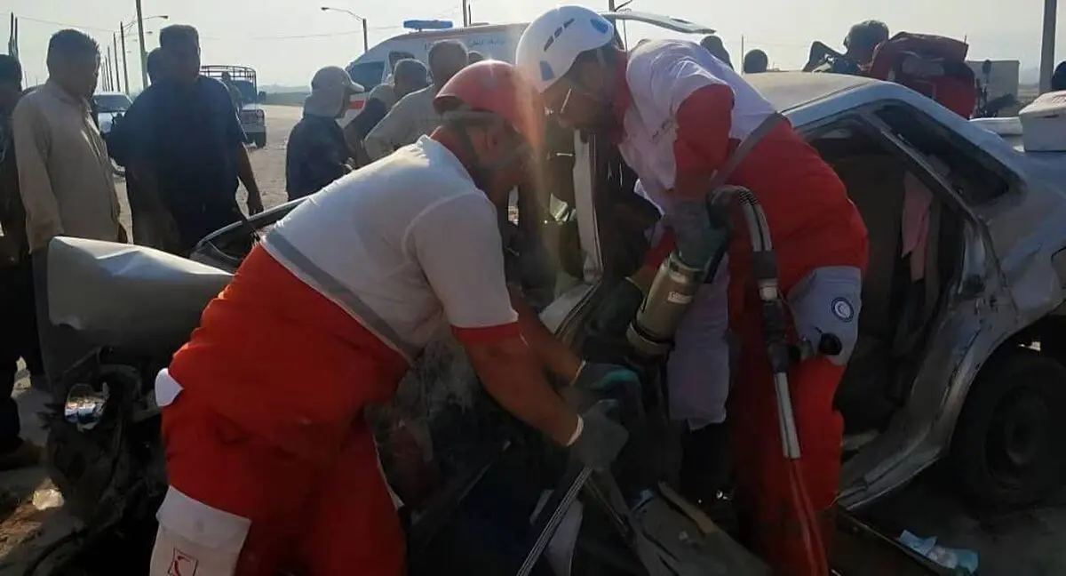تصادف رخ‌به‌رخ پراید و پاترول در جاده لار ـ بندرعباس/۲ نفر جان باختند