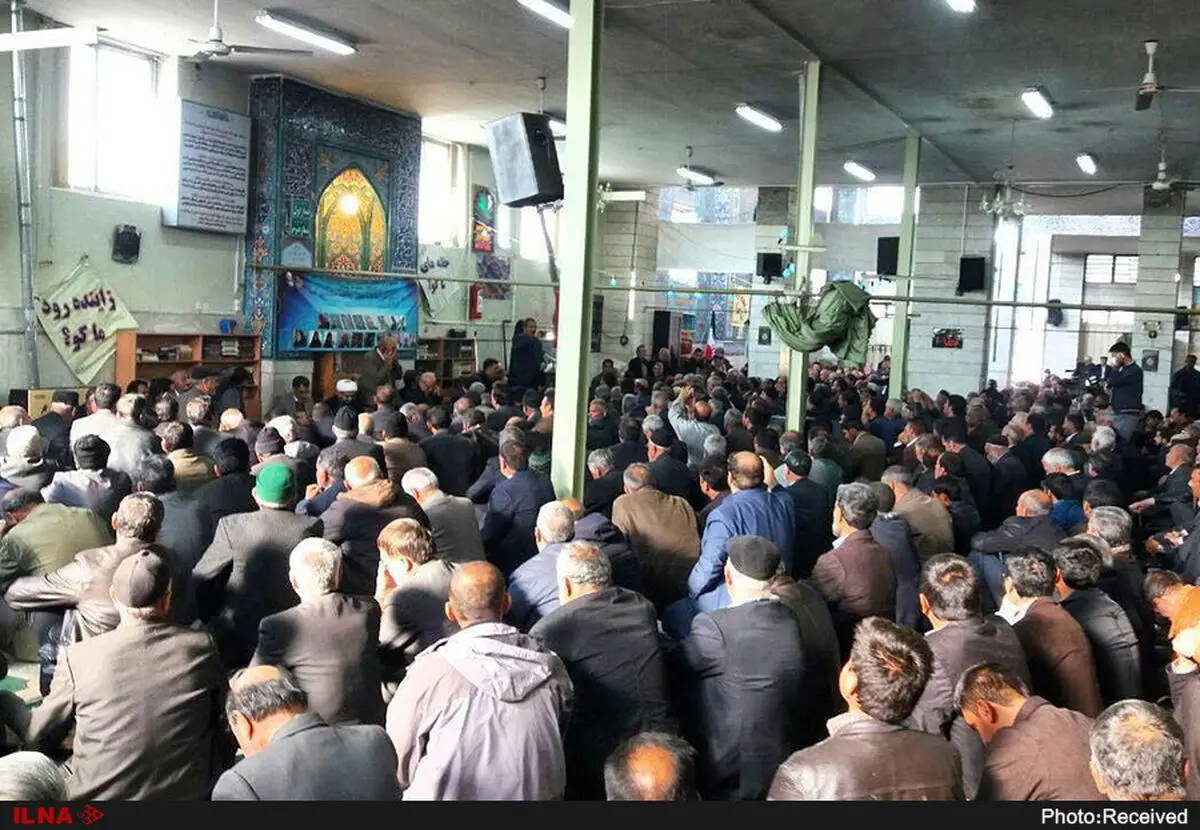 تجمع کشاورزان شرق اصفهان در مسجد گلزار/ خواستار احیای زاینده‌رودیم