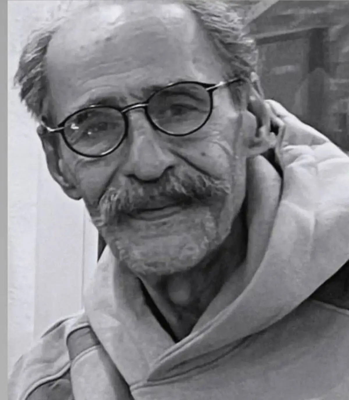 یک مجسمه‌ساز درگذشت